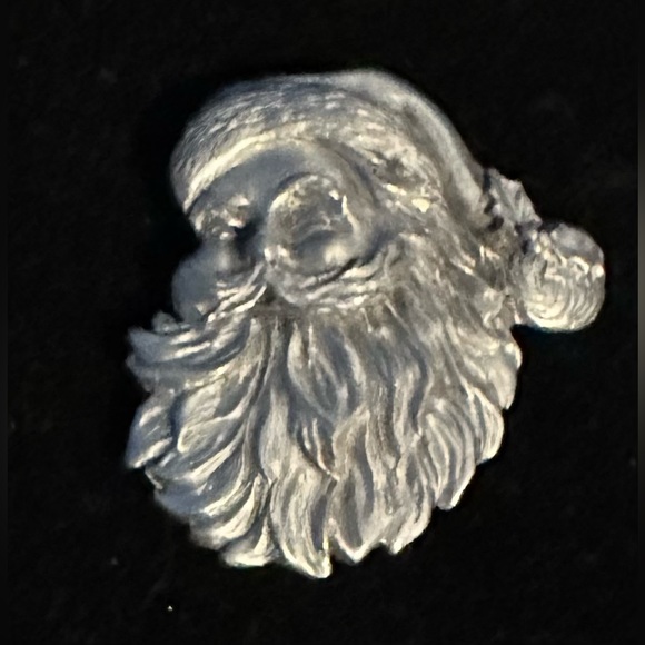 Jewelry - Vintage Pewter Santa brooch
